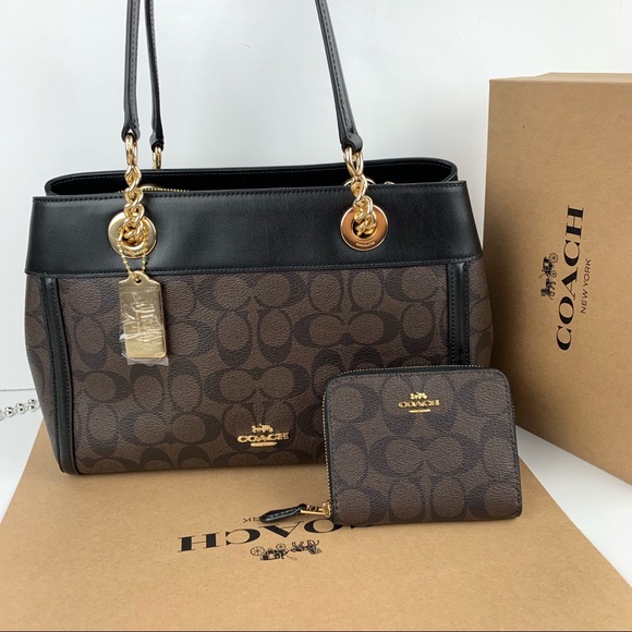 Coach Handbags - ✨Coach Set✨ Signature Coated Tote and Wallet